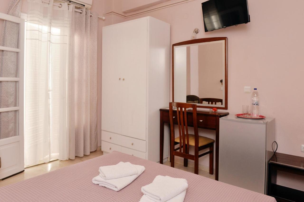 Hotel Villa Plaza Spetses Town Ngoại thất bức ảnh
