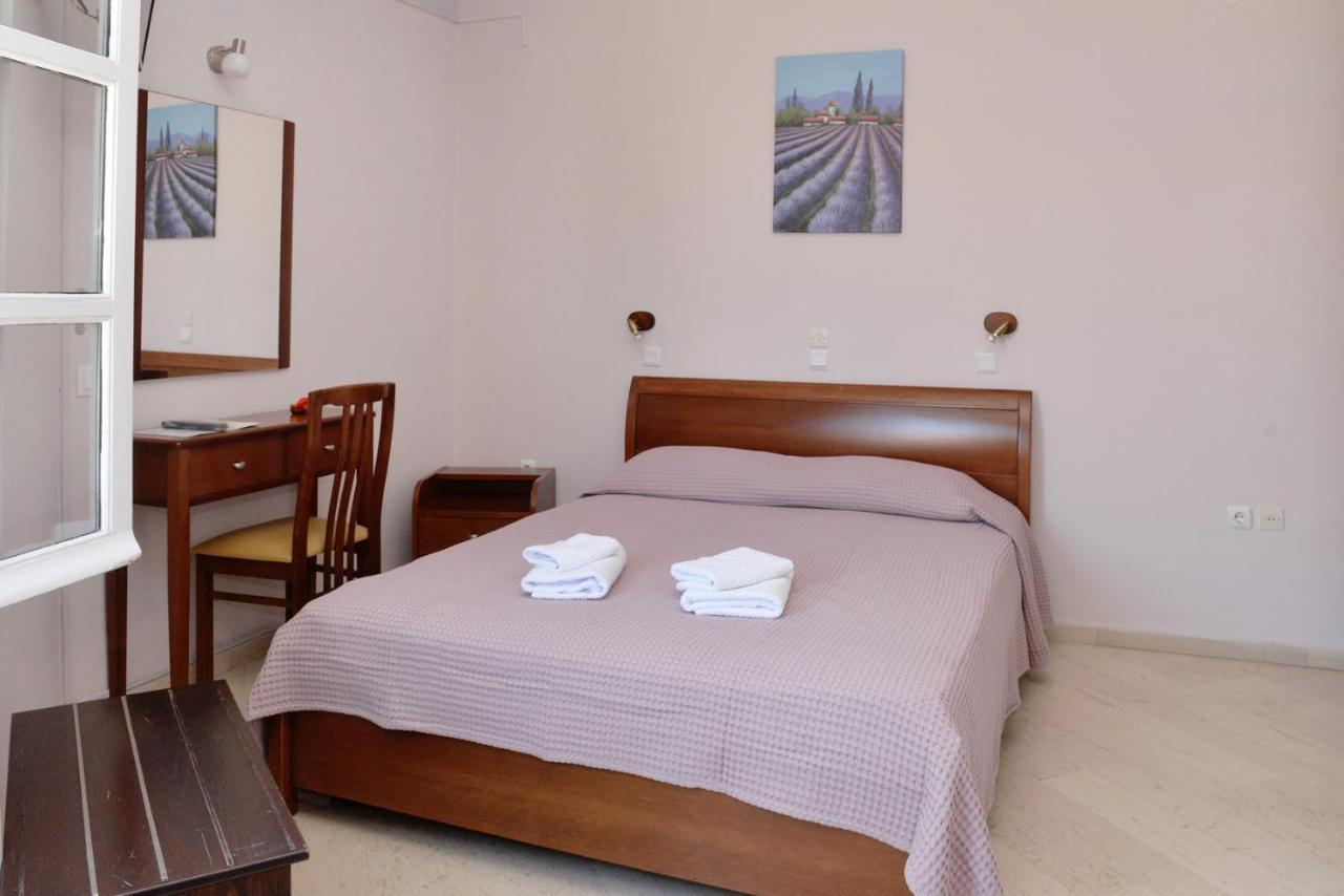 Hotel Villa Plaza Spetses Town Ngoại thất bức ảnh