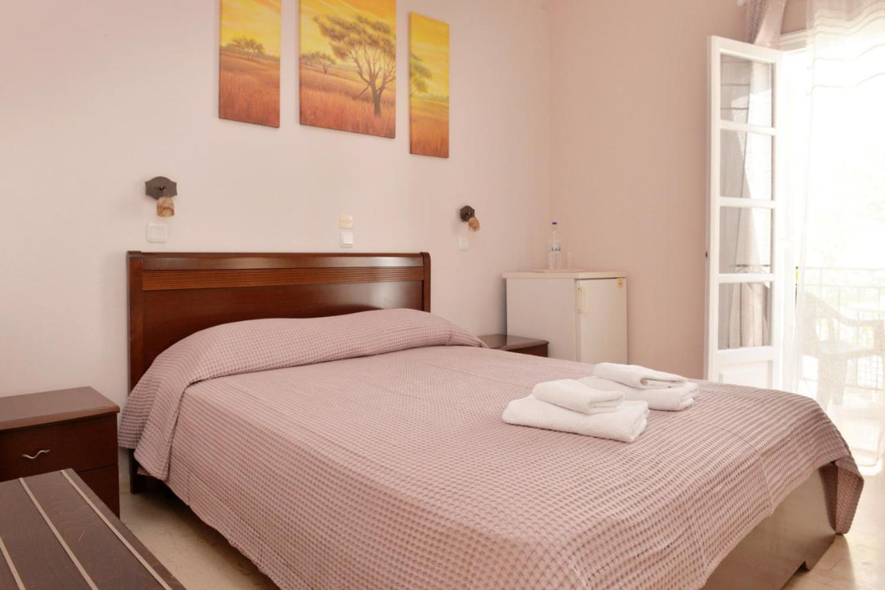 Hotel Villa Plaza Spetses Town Ngoại thất bức ảnh